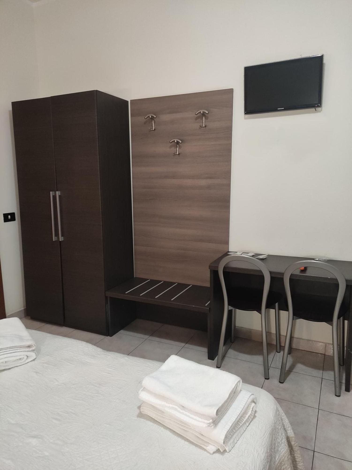 Hotel Salus Milan Exterior photo