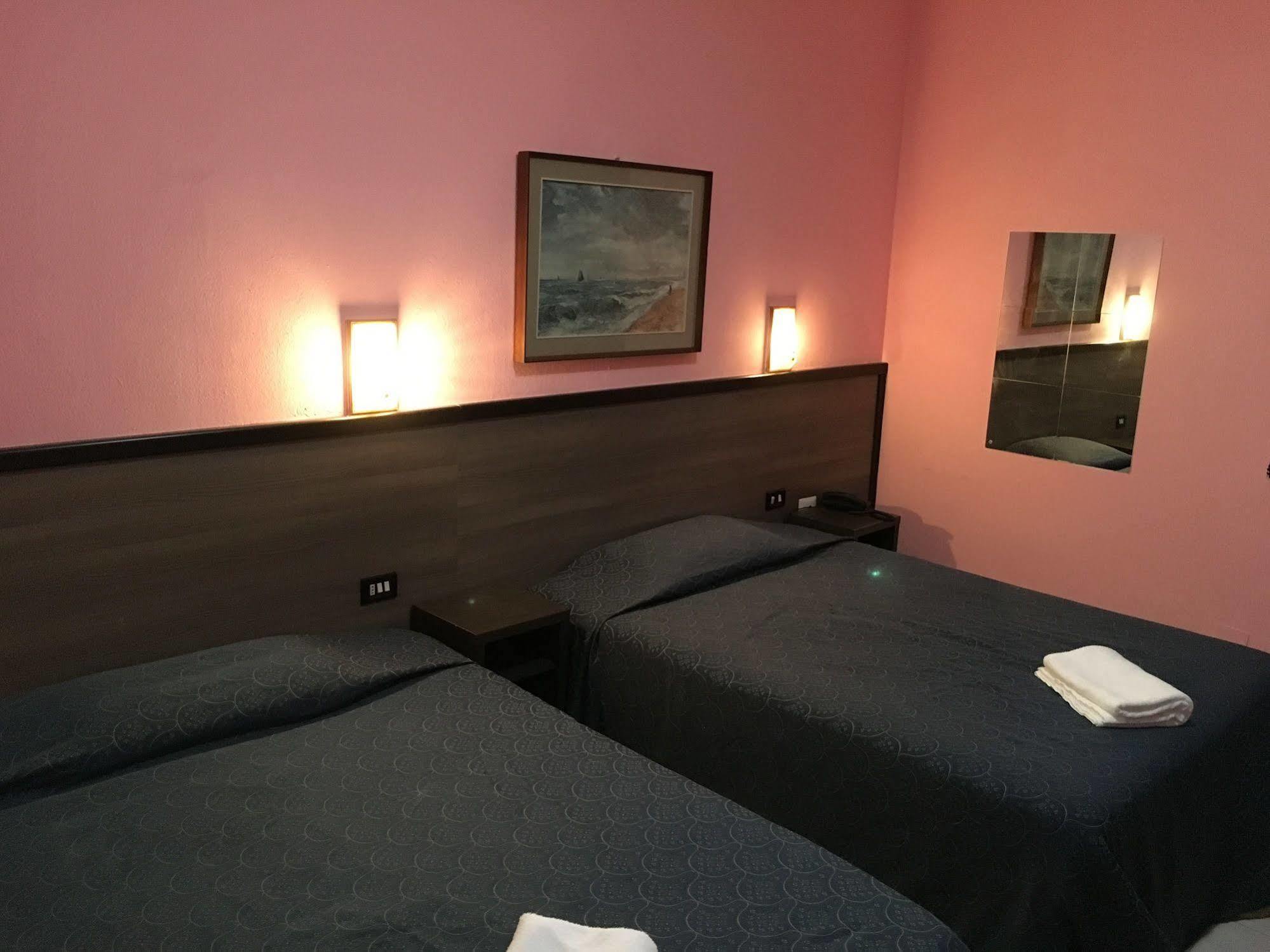 Hotel Salus Milan Exterior photo