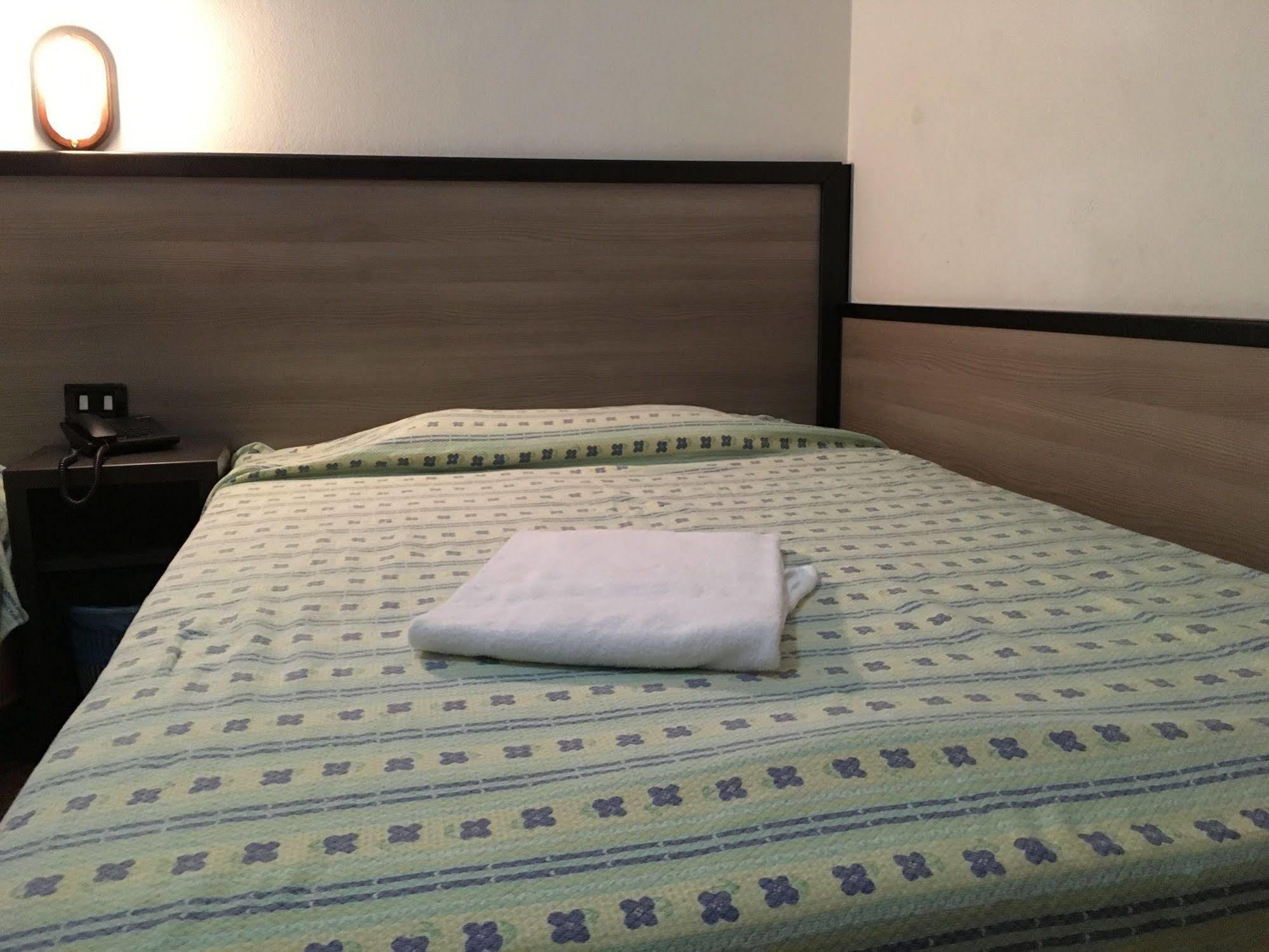 Hotel Salus Milan Exterior photo