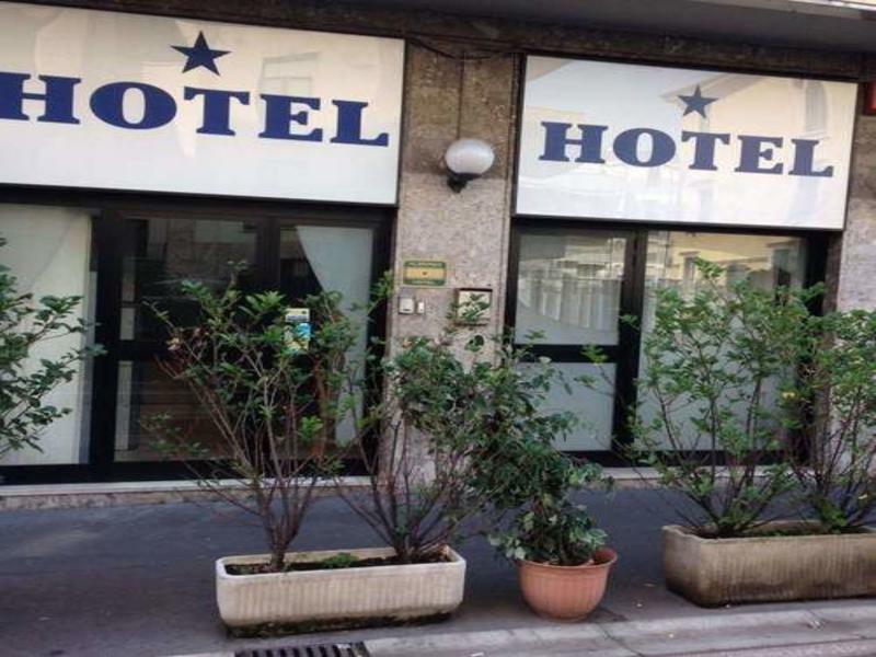 Hotel Salus Milan Exterior photo